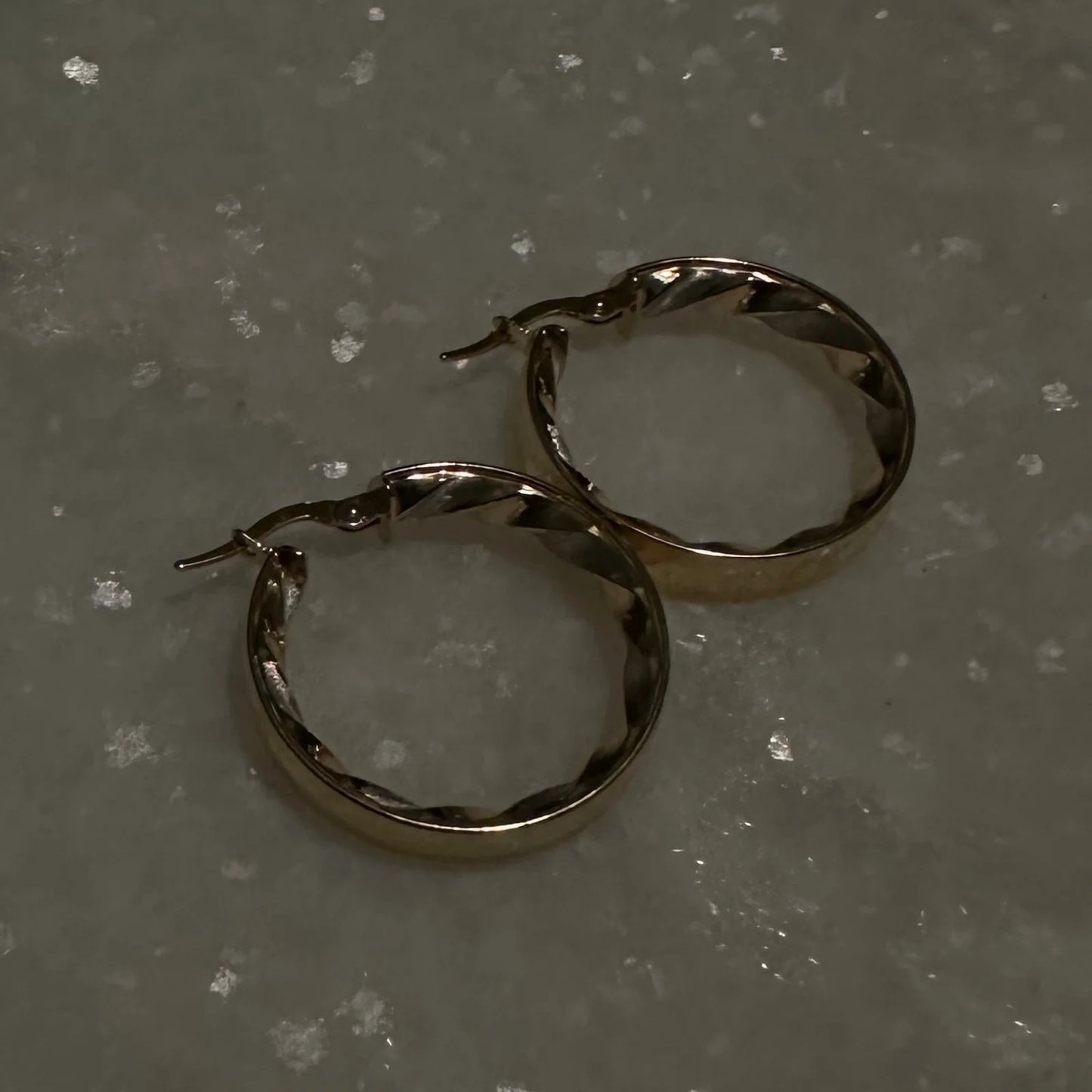 Aspen hoops-30mm- 10K SOLID GOLD