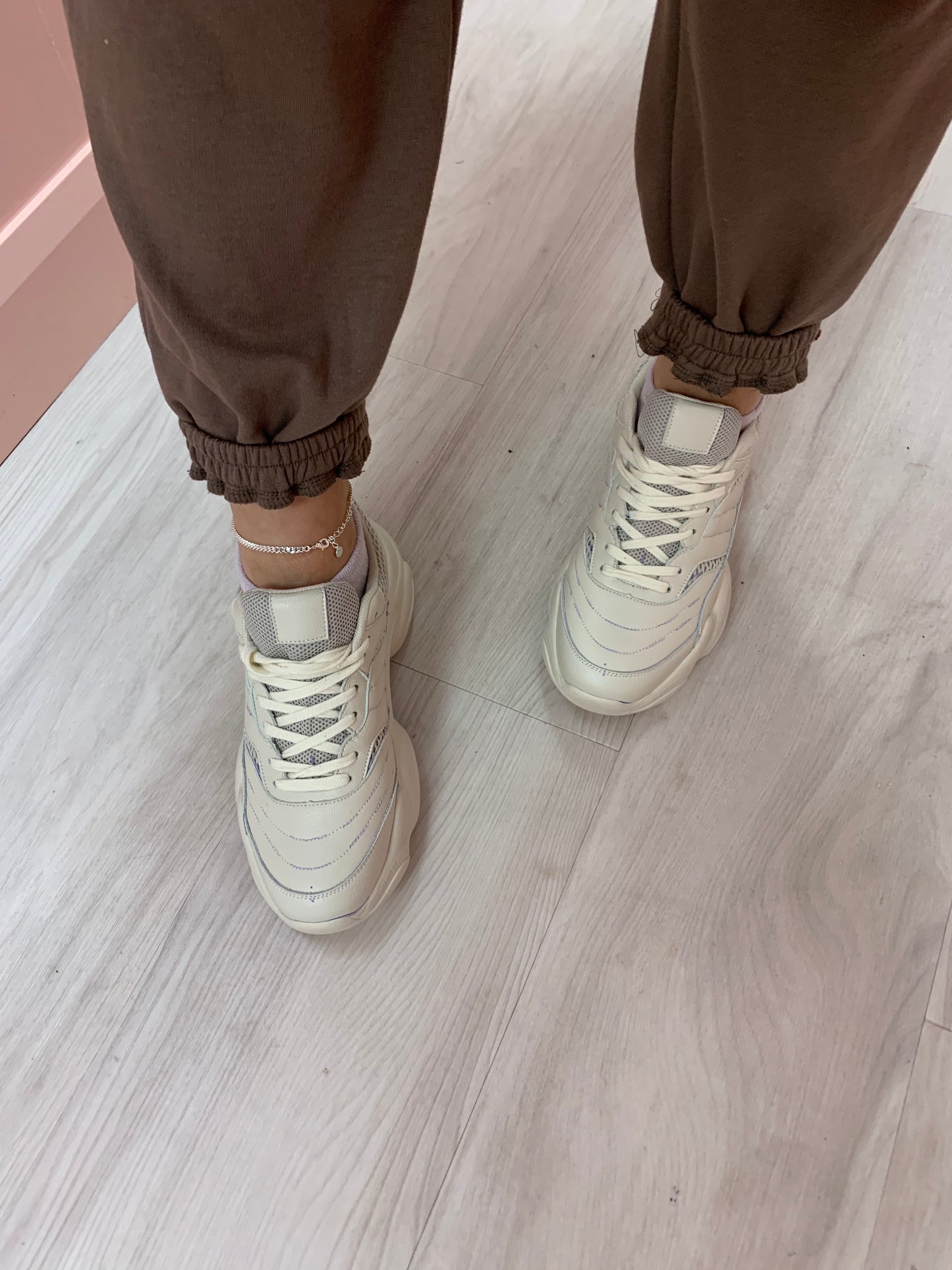 TOKYO sneaker
